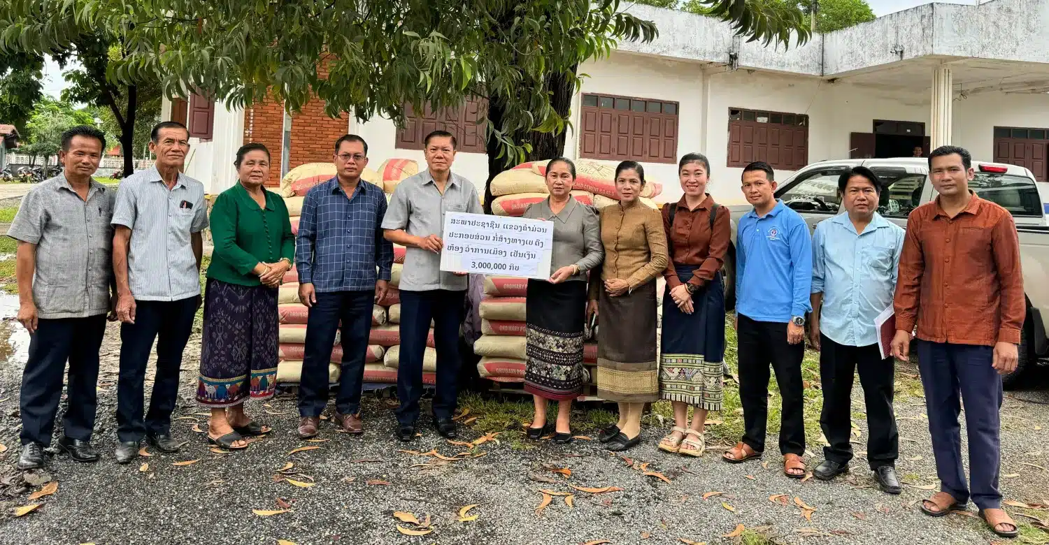 ສະພາປະຊາຊົນແຂວງຄໍາມ່ວນປະກອບສ່ວນຊຸກຍູ້ງົບປະມານກໍ່ສ້າງທາງເບຕົງ ສຳນັກງານເມືອງໄຊບົວທອງ. 5