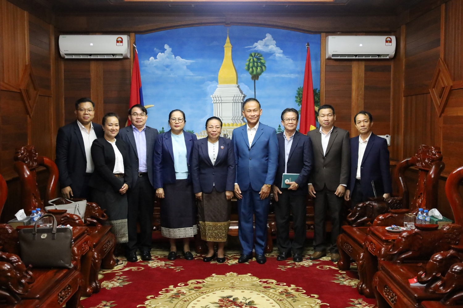 ຮອງປະທານສະພາແຫ່ງຊາດ ພ້ອມຄະນະ ຕິດຕາມກວດກາ ແລະຊຸກຍູ້ ຂົງເຂດວຽກງານການຕ່າງປະເທດ ແລະ ໂຄງການພັດທະນາຈຳນວນໜຶ່ງ ຢູ່ ແຂວງຄໍາມ່ວນ. 1