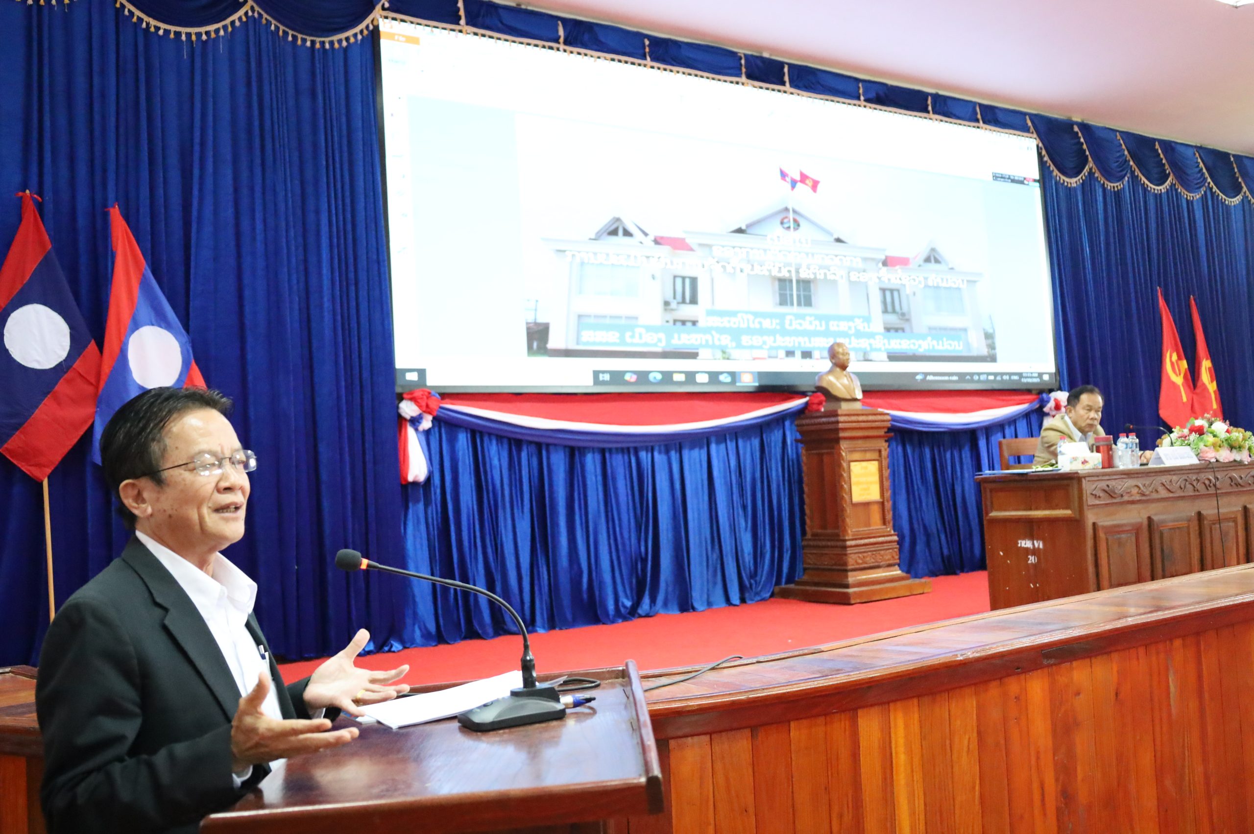 ກອງປະຊຸມ ຕິດຕາມກວດກາ ການປະເມີນຜົນ ການຈັດຕັ້ງປະຕິບັດຂໍ້ຕົກລົງຂອງເຈົ້າແຂວງຄຳມ່ວນ ສະບັບເລກທີ 376 3