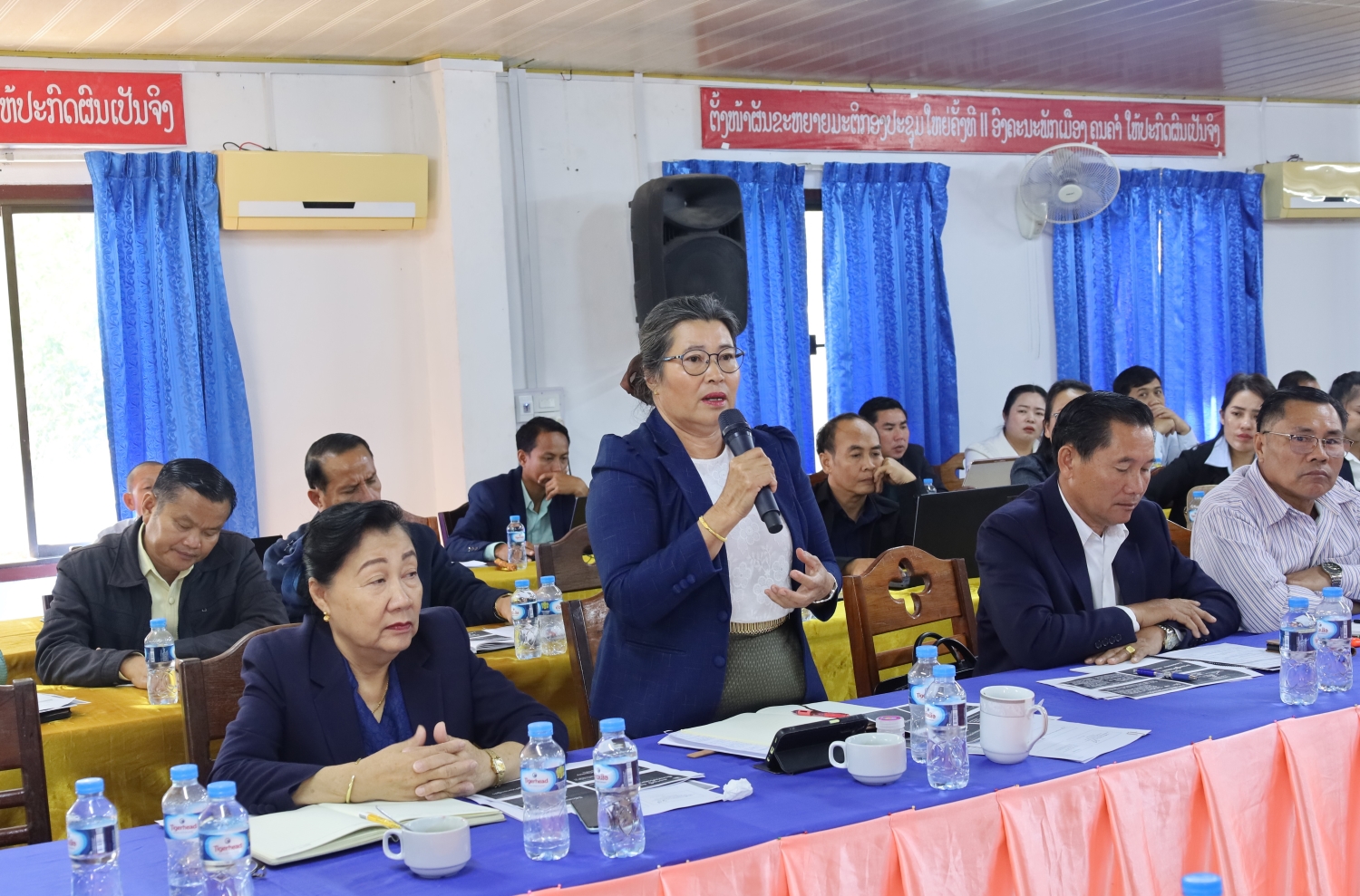 ກອງປະຊຸມຍົກສູງຂີດຄວາມສາມາດໃຫ້ແກ່ (ສສຂ) ແລະ ເສນາທິການຊ່ວຍວຽກ ສພຂ ຄຳມ່ວນ ແລະ ສພຂ ຫຼວງພະບາງ. 3